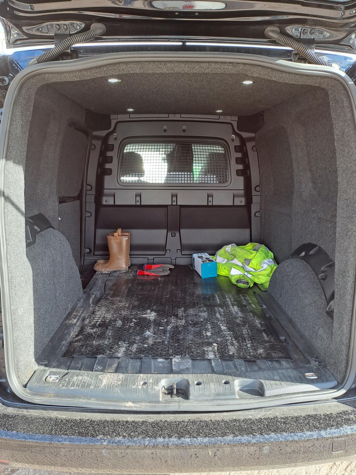 VW Caddy Cargo C20 Commerce Pro TDI S-A Automatic Panel Van Reg: DA21 EWW, Mileage: Approx. 41,291 , - Image 10 of 13