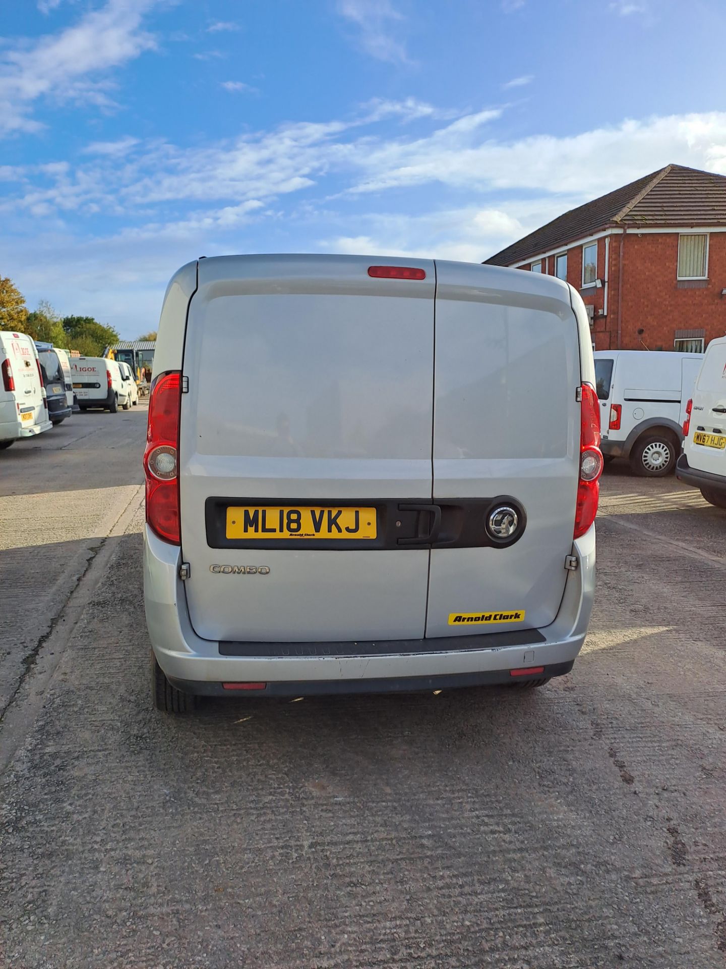 Vauxhall Combo 2000 Sportive CDTI Panel Van Reg: ML18 VKJ, Mileage: 68,328, DOR: 29/03/2018, MOT: - Image 3 of 10