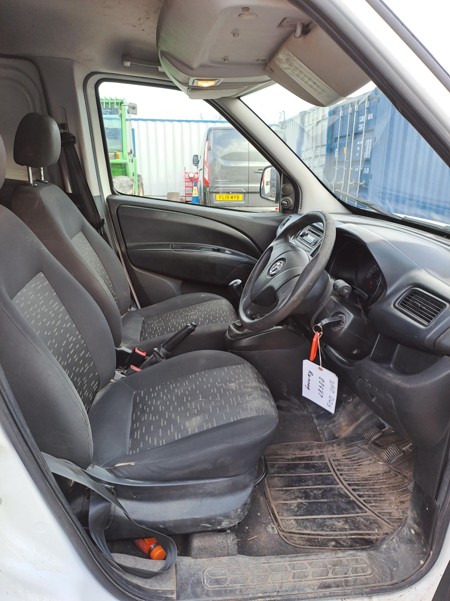 Vauxhall Combo 2300 CDTI Panel Van Reg: SF17 DDS, Mileage: 88,587, DOR: 28/06/2017, MOT: 27/12/2023, - Image 8 of 10