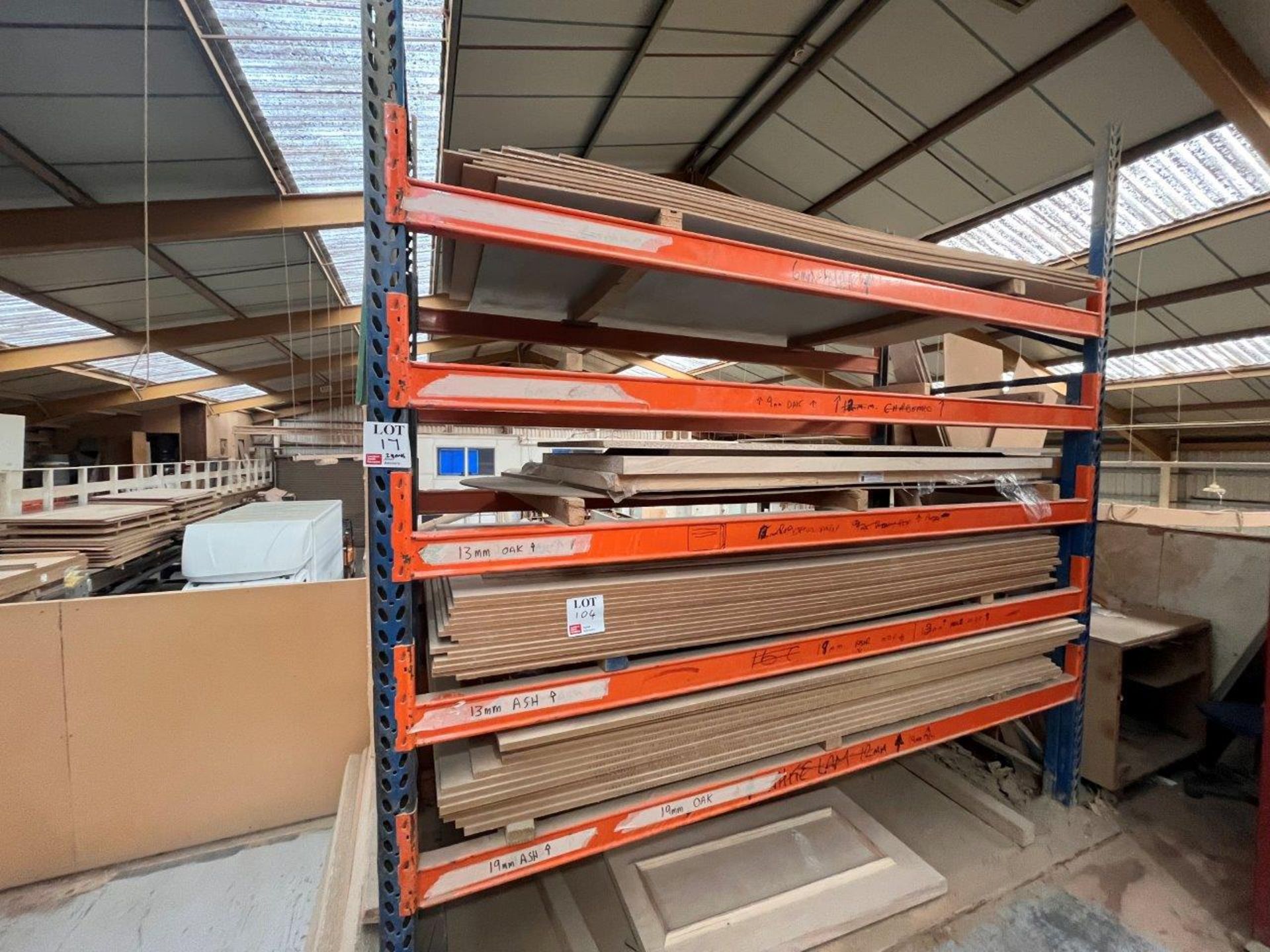 Two bays steel boltless pallet racking comprised of 10 pairs of beams (width 2700mm) and 4 - Image 2 of 3