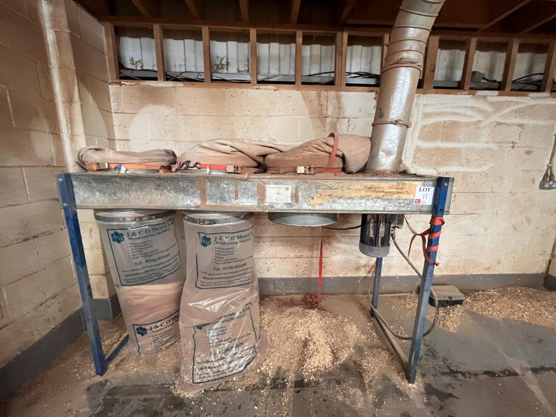 Triple bag dust collection unit with ducting to sander
