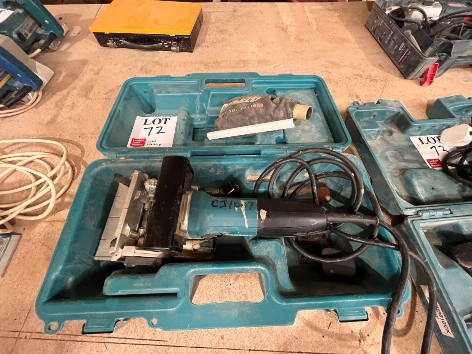 Makita PJ7000 buscuit jointer with carry case