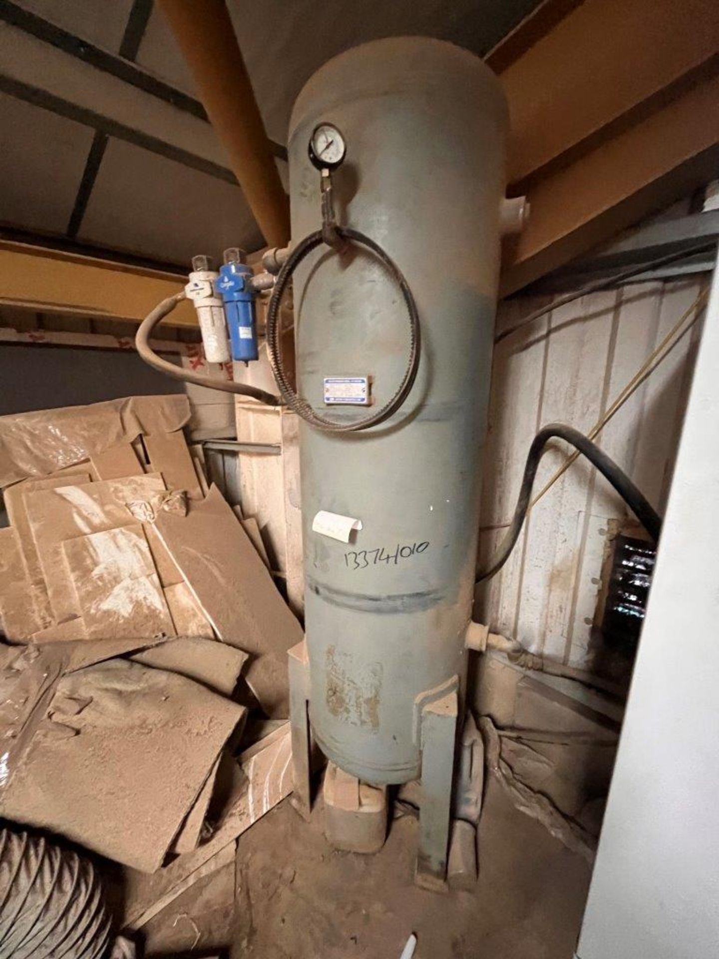 ESD MKE 190 refrigerant compressed air dryer, serial no: 1119MA07930, with Rednal 340 litre welded - Image 2 of 3