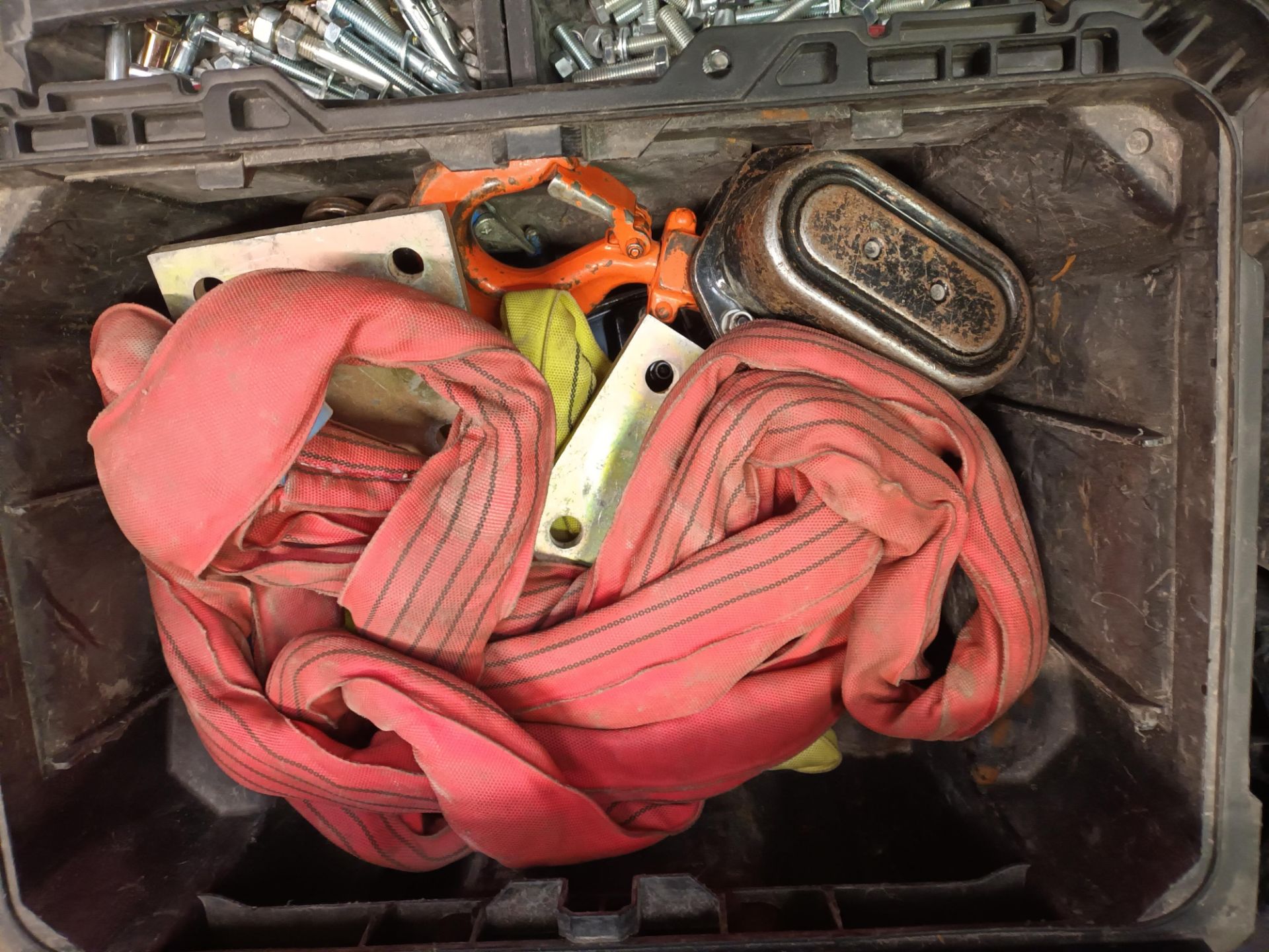 Milwaukee mobile tool box (one piece) with contents of various bolts, lifting slings, lever hoist an - Image 3 of 4