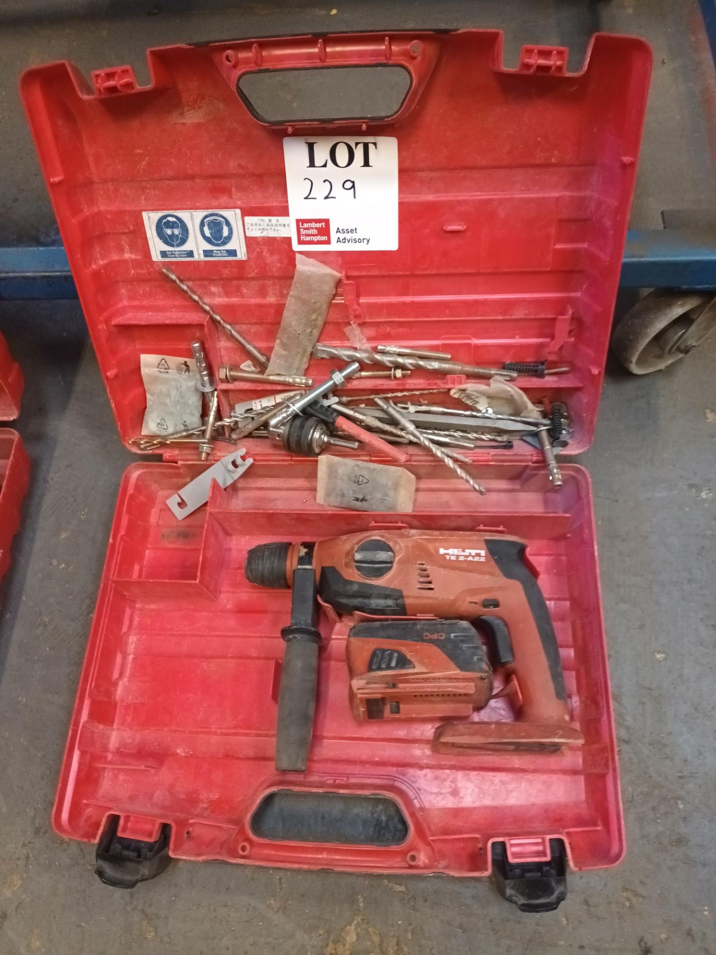 Hilti TE 2-A22 cordless rotary hammer drill with battery and carry case