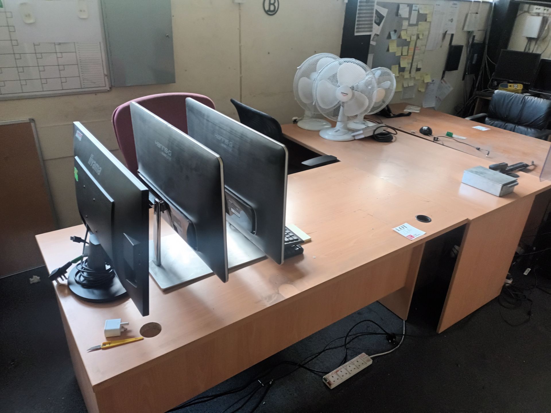 Three various light wood effect desks, five various monitor screens, mini refrigerator, three variou - Image 6 of 15