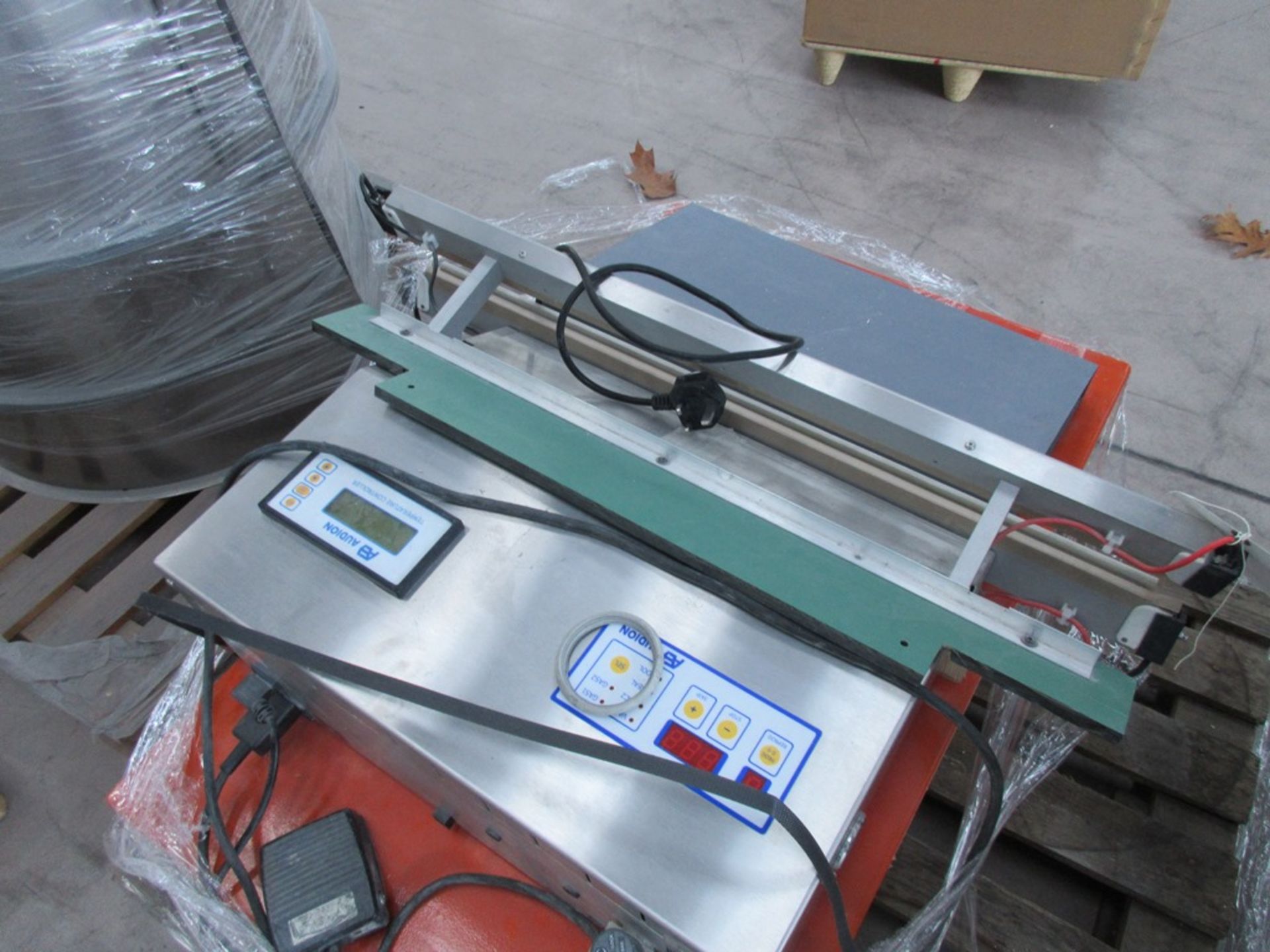 Audion 720 MVMED-2 heat sealer, 720mm width, serial no. 10006824 (2021) - Image 2 of 5