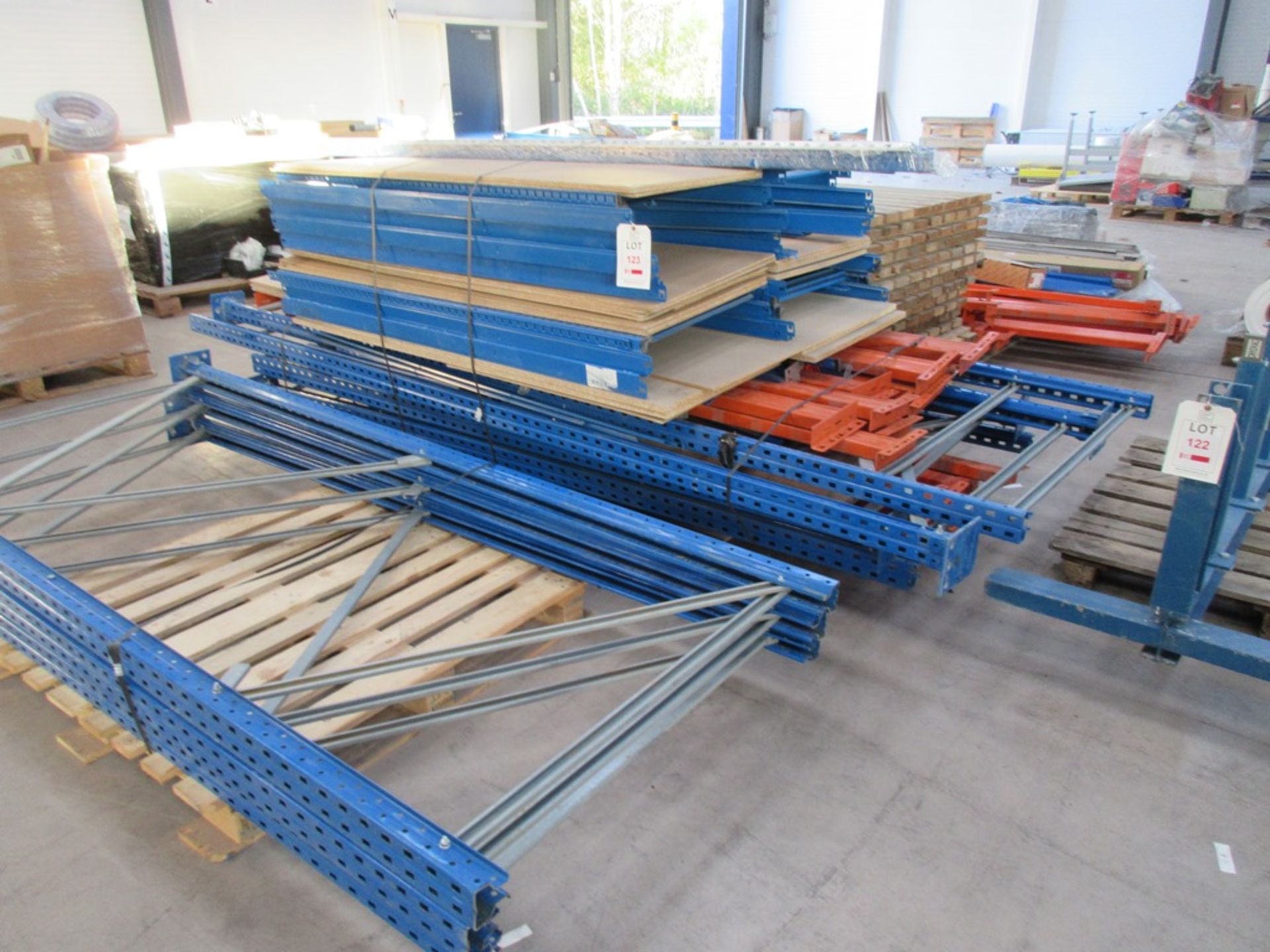 Five pallets of assorted pallet and stores racking, uprights & cross beams