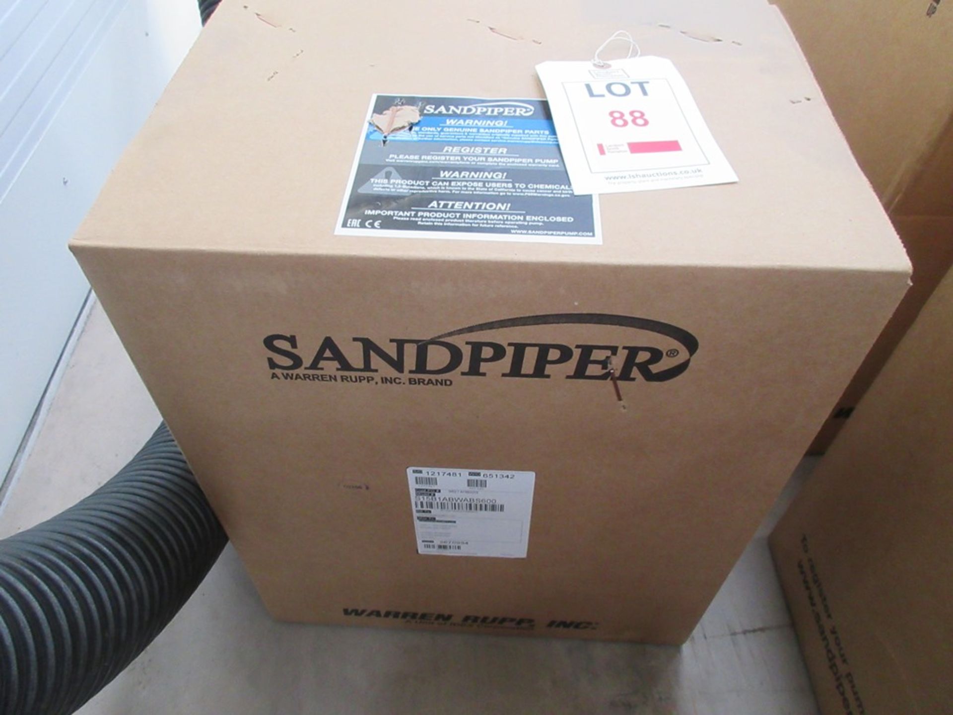 Sandpiper S15B1ABWABS600 diaphragm pump, serial no. 2670994 (boxed/un-used, box date 2021)
