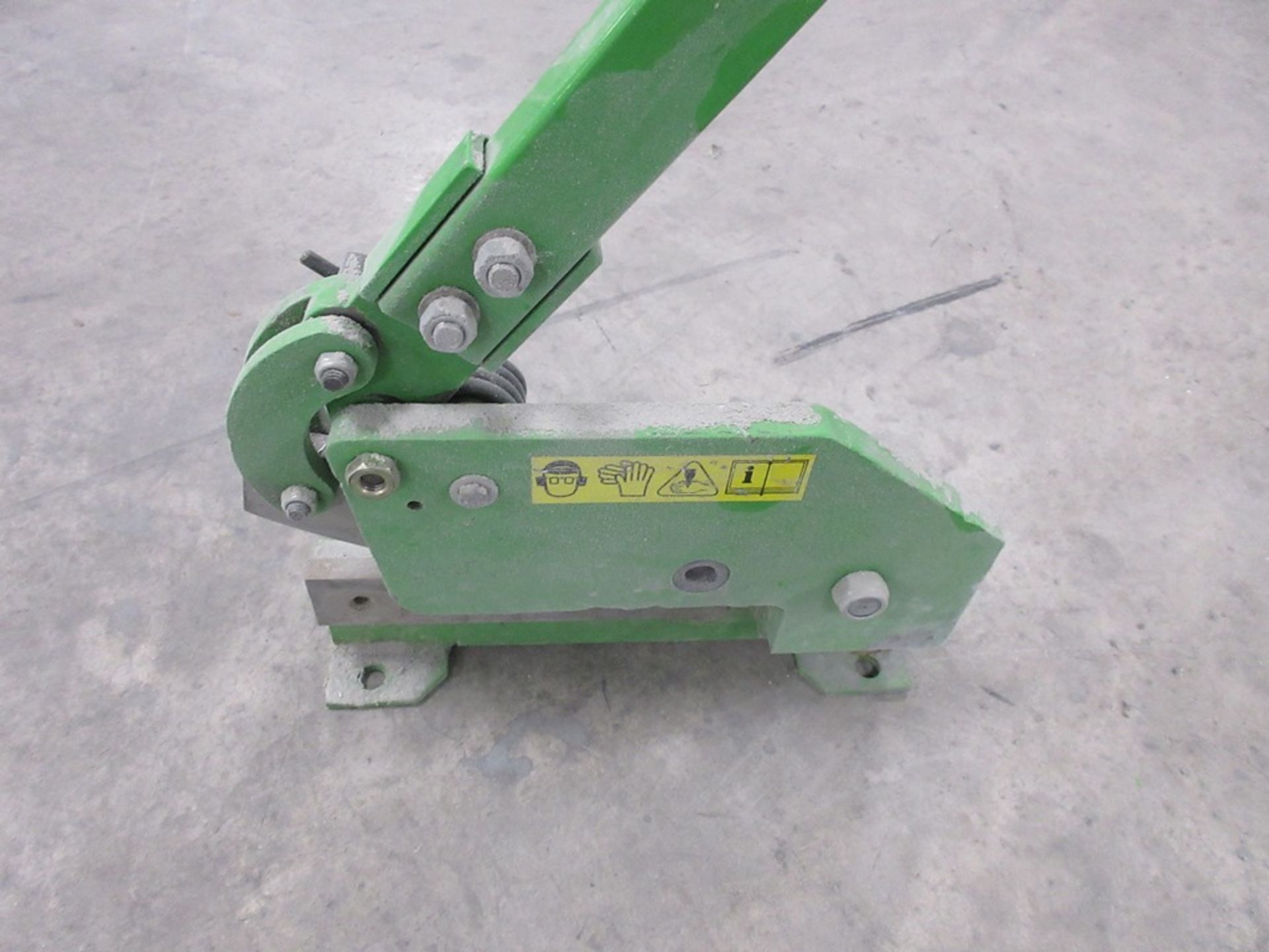 Bench mounted manual cropper - Image 2 of 3
