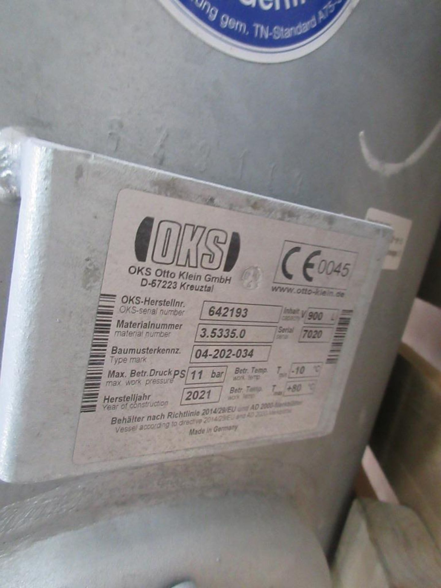 OKS 3.5335.0 steel 900L vertical air receiver, serial no. 642193 (2021) - Image 2 of 3