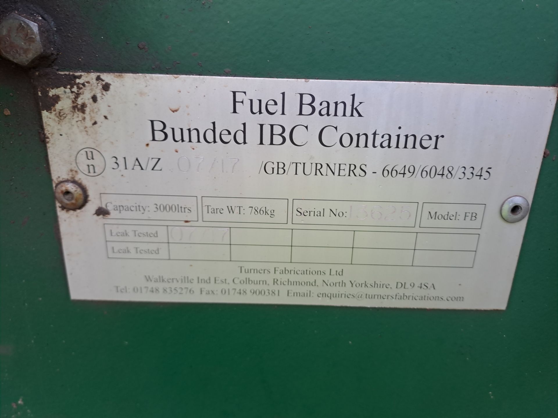 Fuel Bank bunded IBC skid mounted container, serial no. 13625, capacity 3000 ltrs, with pump & hose - Image 3 of 6