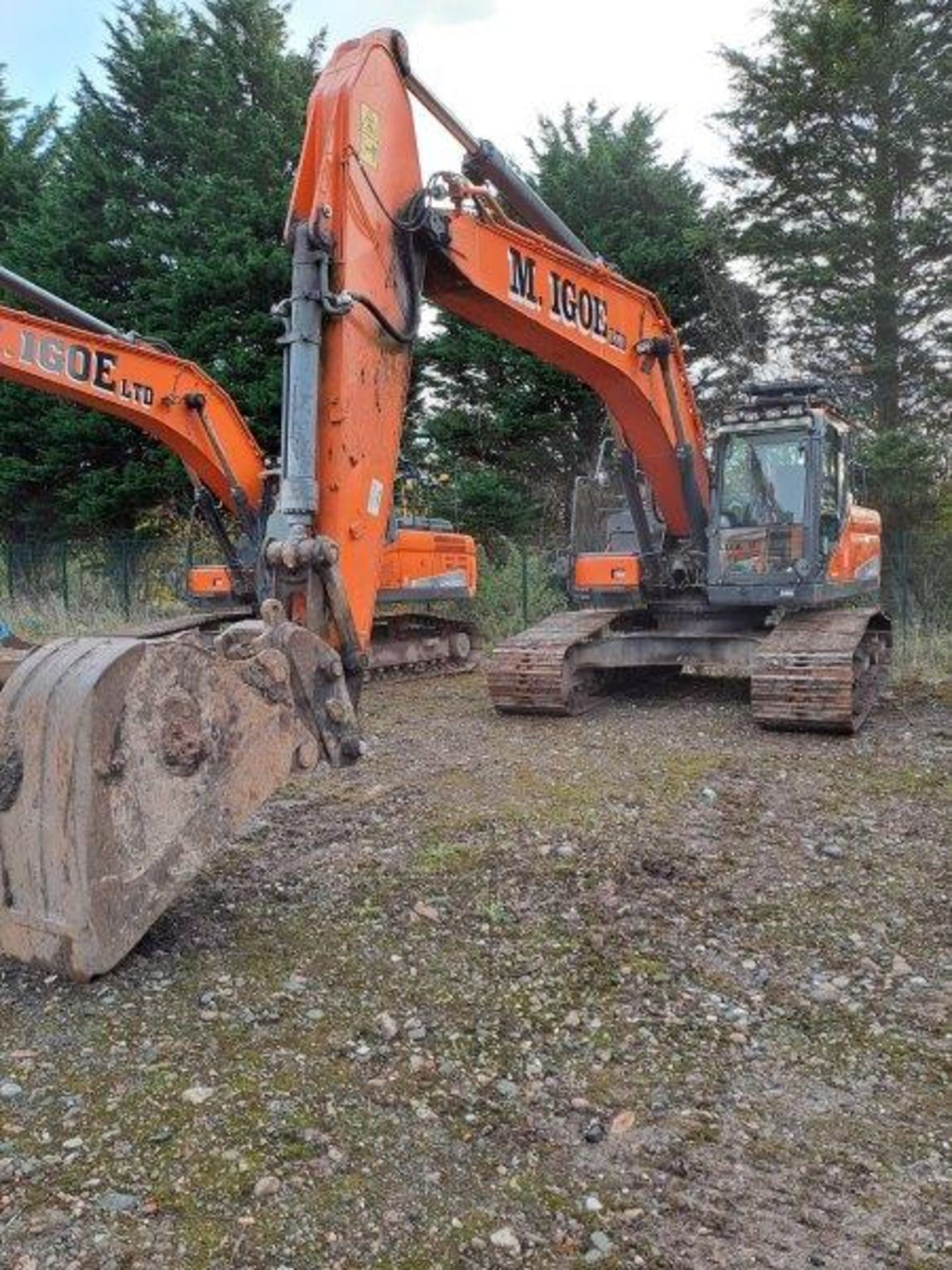 Doosan DX255LC-5 25.5t excavator, serial no. DHKCEBBXCG0001329, Year: 2017, Hours: 9,115, Key: 1, - Image 2 of 20