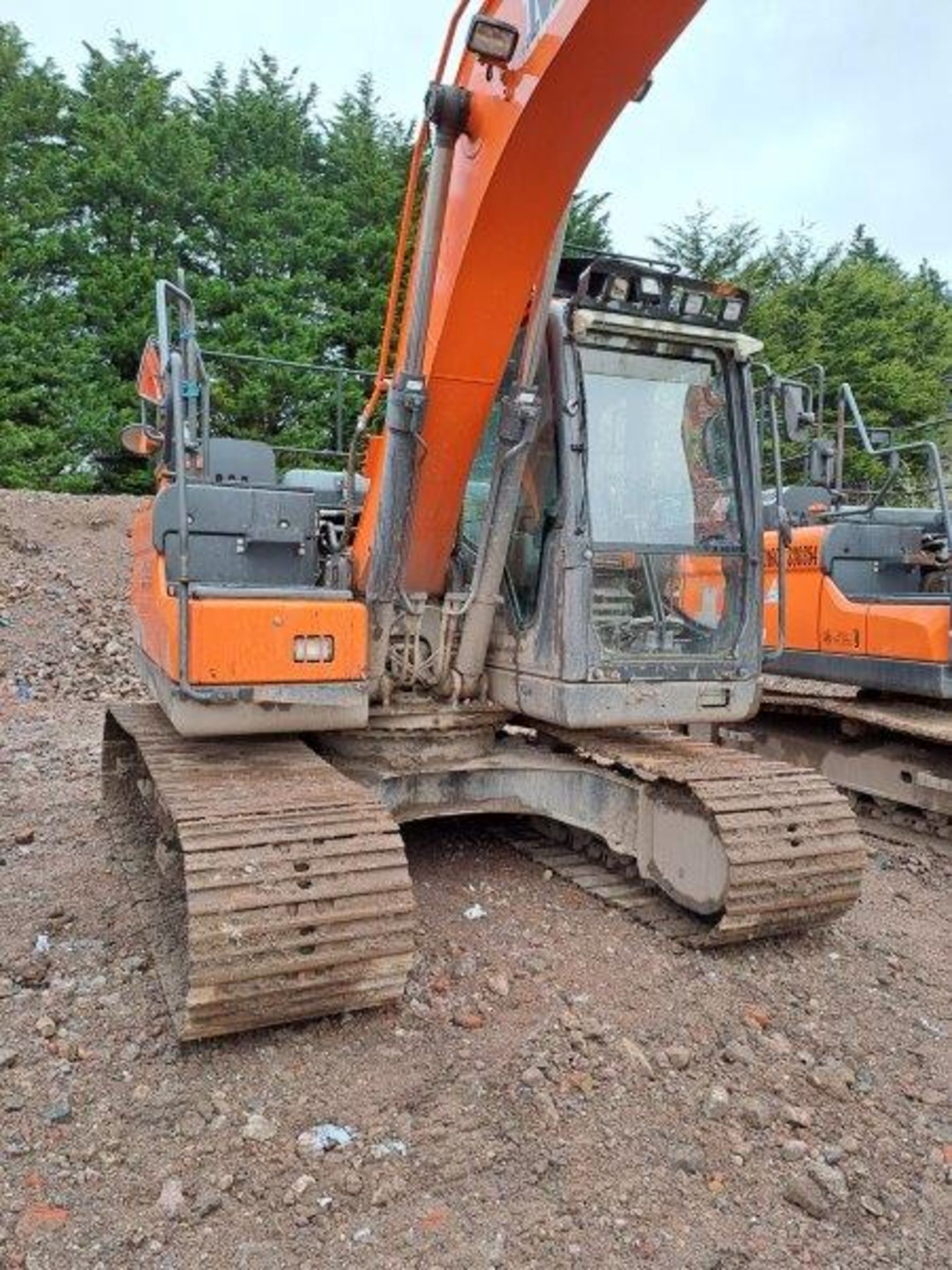 Doosan DX140LC-5 14t excavator, serial no. DHKCEBBRCH0001494, Year: 2017, Hours: 7,418, Key: 1, with - Image 12 of 18