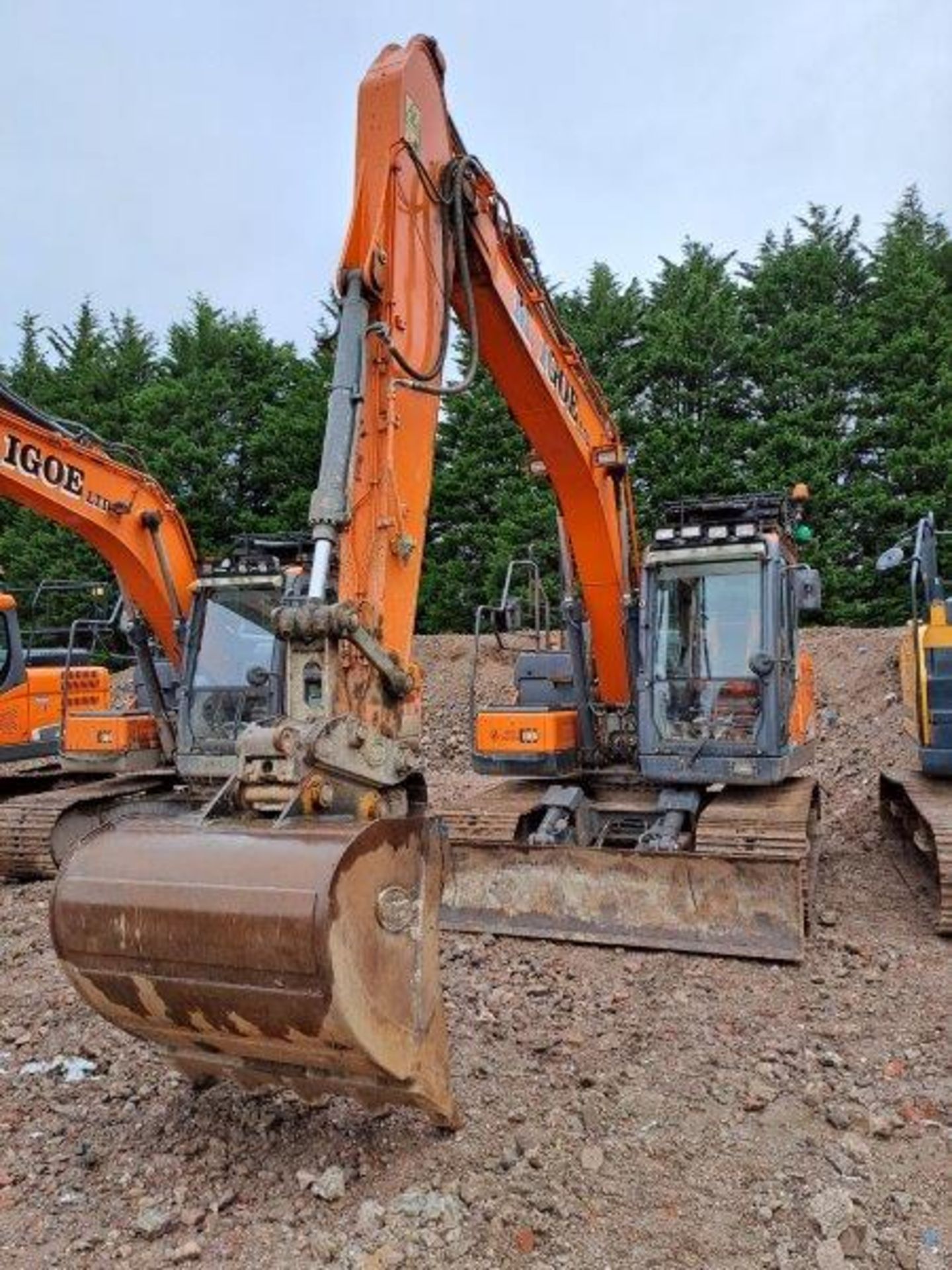 Doosan DX140LC-5 14t excavator, serial no. DHKCEBBRCG0001308, Year: 2017, Hours: 6,670, Key: 1, with