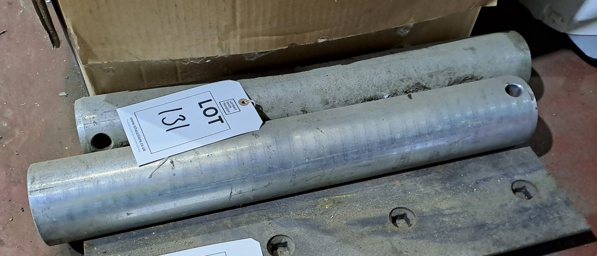 2 x Excavator pins, 100mm, unused - Image 2 of 2