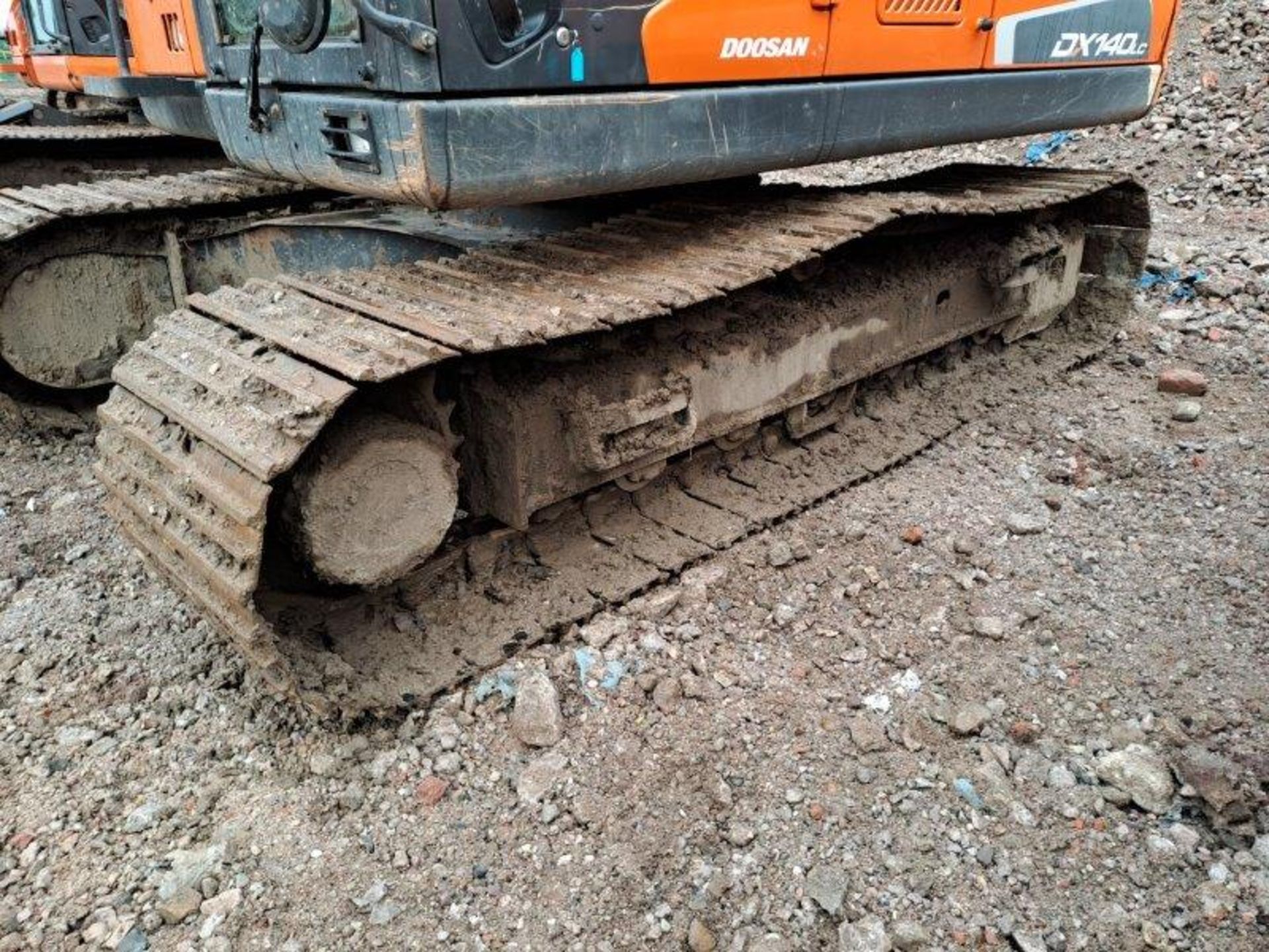 Doosan DX140LC-5 14t excavator, serial no. DXCCEBBREK0020165, Year: 2019, Hours: 4,687, Key: 1, with - Image 6 of 22