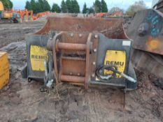 Remu 3150 80mm screening bucket, serial no. REM3150 001, year 09/2017, 80mm pins