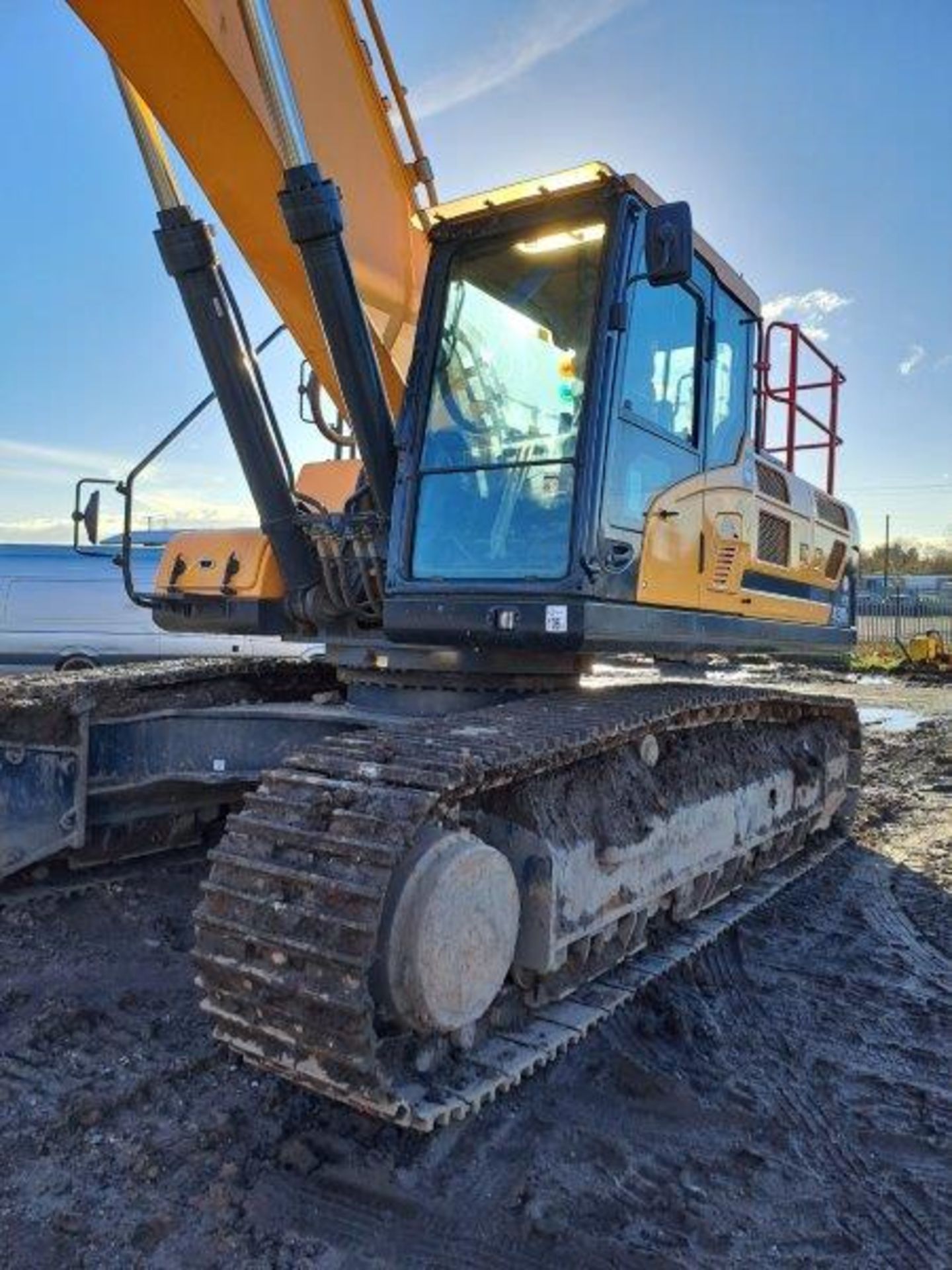 Hyundai HX430L 43t excavator, serial no. HHKHKC01CE0000027, Year: 01/2021, hours: 379, Key: 1, - Image 25 of 26