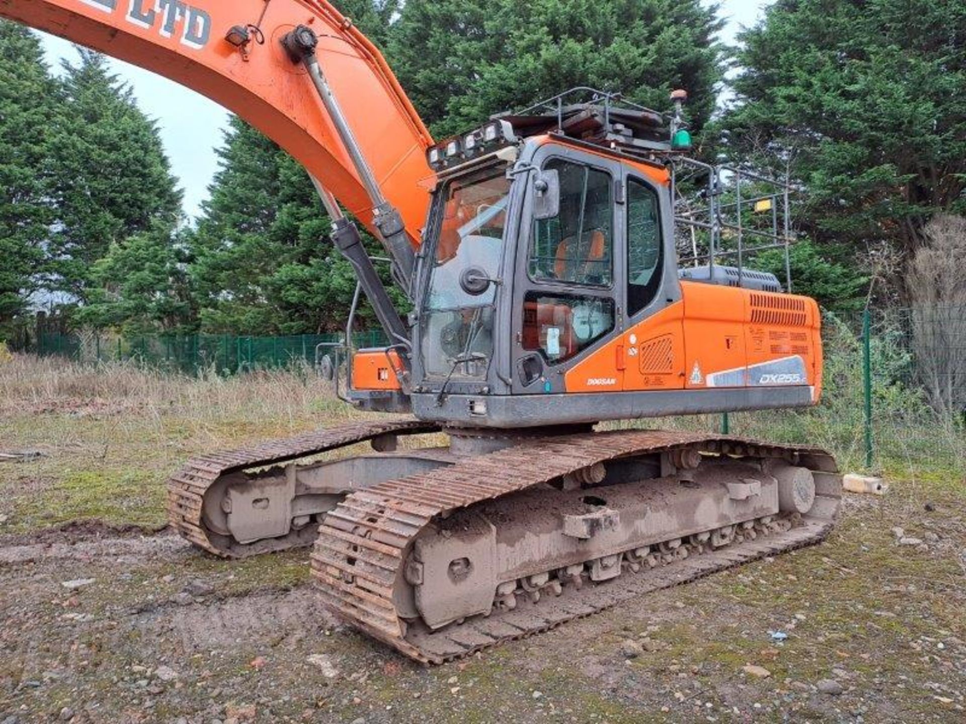 Doosan DX255LC-5 25.5t excavator, serial no. DHKCEBBXAH0001366, Year: 2017, Hours: 6,194, Key: 1, - Image 5 of 21