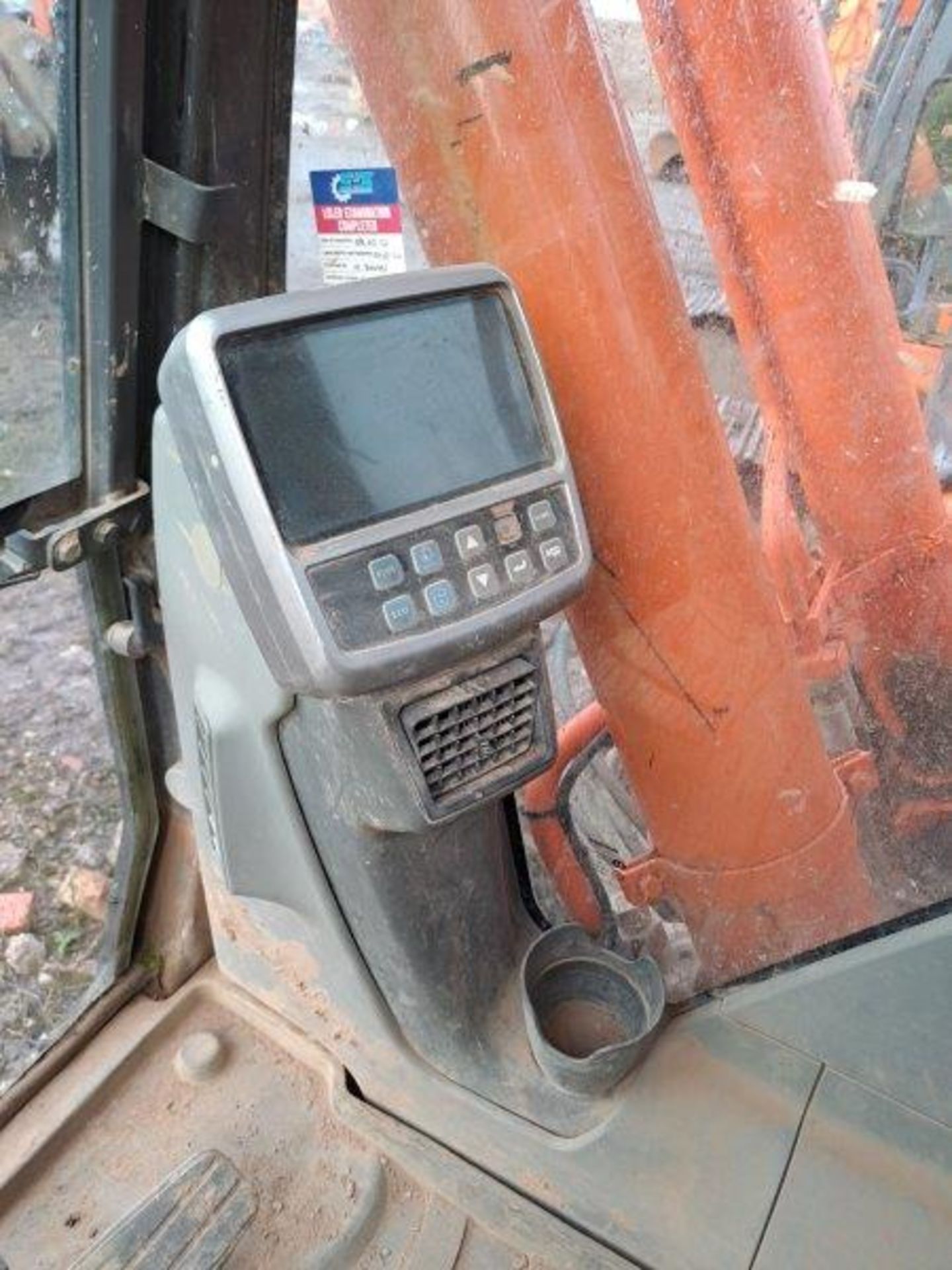 Doosan DX255LC-5 25.5t excavator, serial no. DWBHEDFOEC0050591, Year: 2012, Hours: 10,581, Key: 1, - Bild 16 aus 19