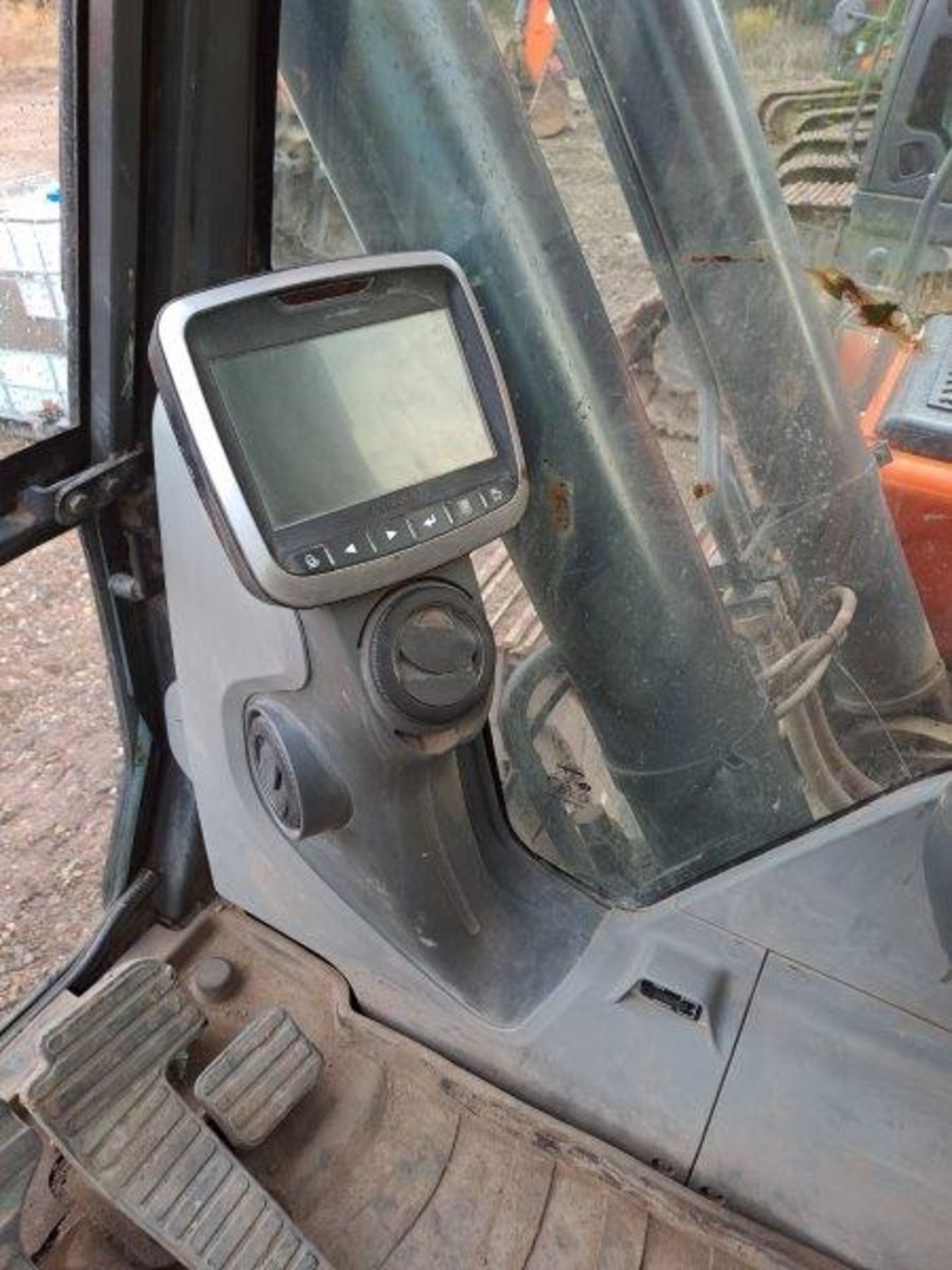 Doosan DX255LC-5 25.5t excavator, serial no. DHKCEBBXJH0001380, Year: 2018, hours: 7,221, Key: 1, - Image 20 of 23