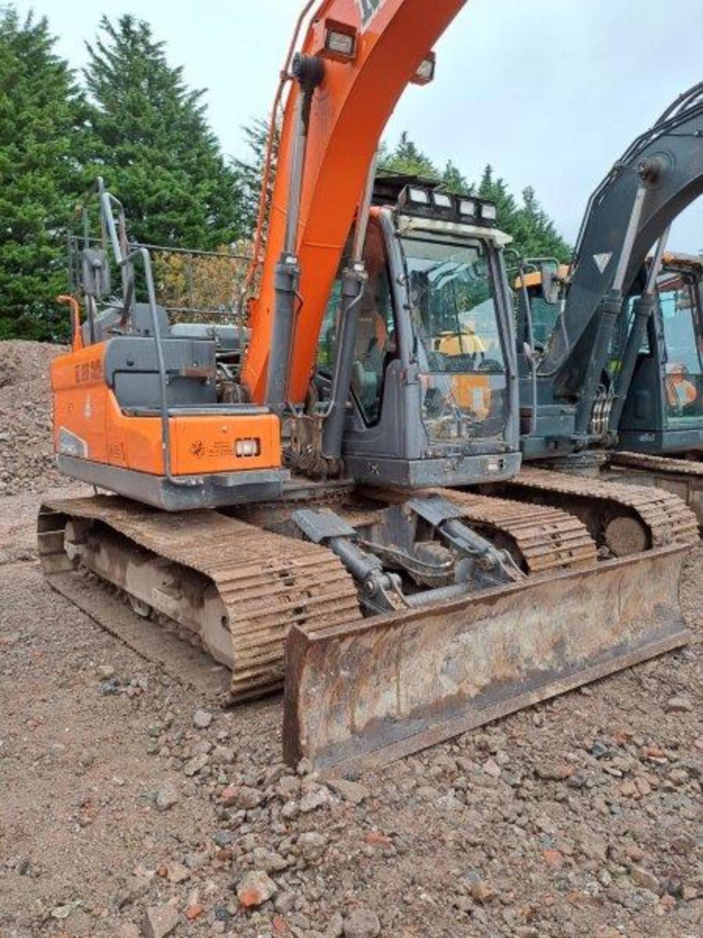 Doosan DX140LC-5 14t excavator, serial no. DHKCEBBRCG0001308, Year: 2017, Hours: 6,670, Key: 1, with - Image 12 of 21