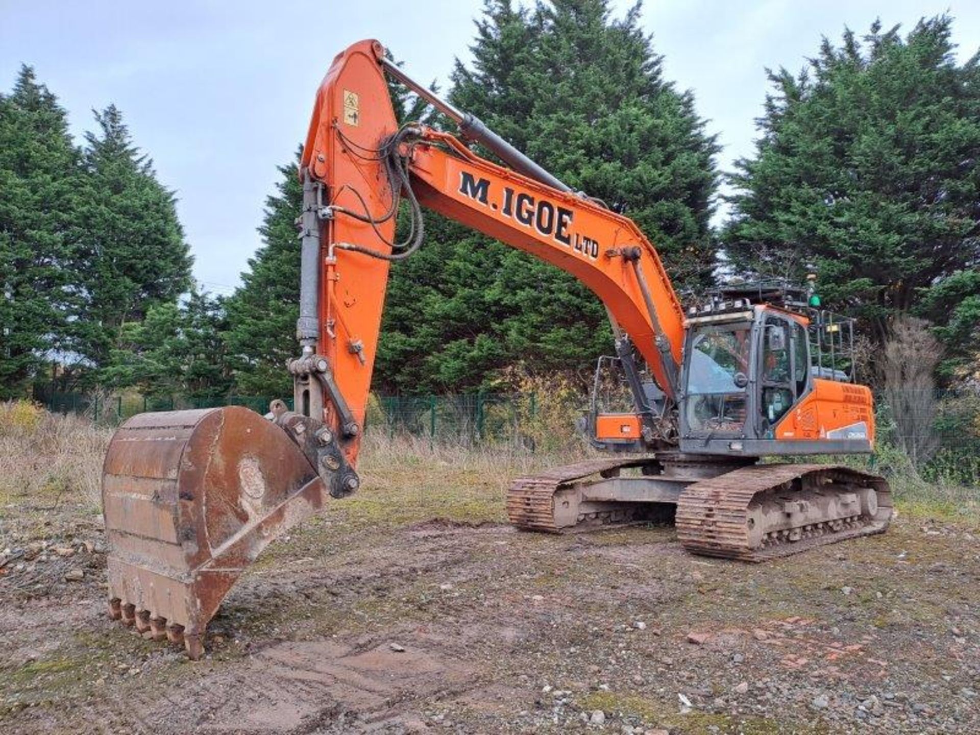 Doosan DX255LC-5 25.5t excavator, serial no. DHKCEBBXAH0001366, Year: 2017, Hours: 6,194, Key: 1, - Image 3 of 21