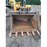 Geith 1440mm wide digging bucket, serial no. 1038679 (description: 1125 1500-373), 75mm pins