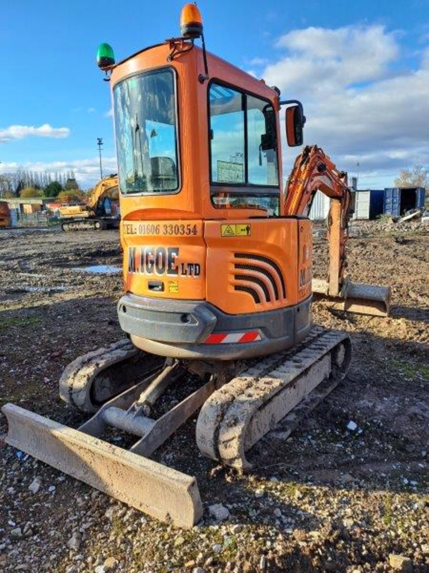 Doosan DX27Z 3t excavator, serial no. DHKCEAABKI6006964, Year: 2020, Key: 1, with blade, breaker - Bild 7 aus 11