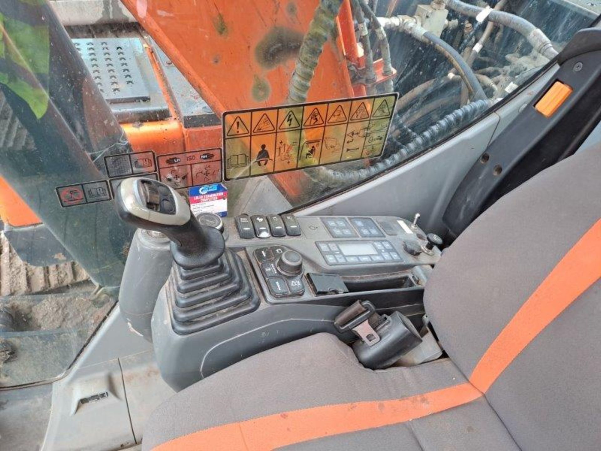 Doosan DX140LC-5 14t excavator, serial no. DHKCEBBRCG0001308, Year: 2017, Hours: 6,670, Key: 1, with - Image 19 of 21