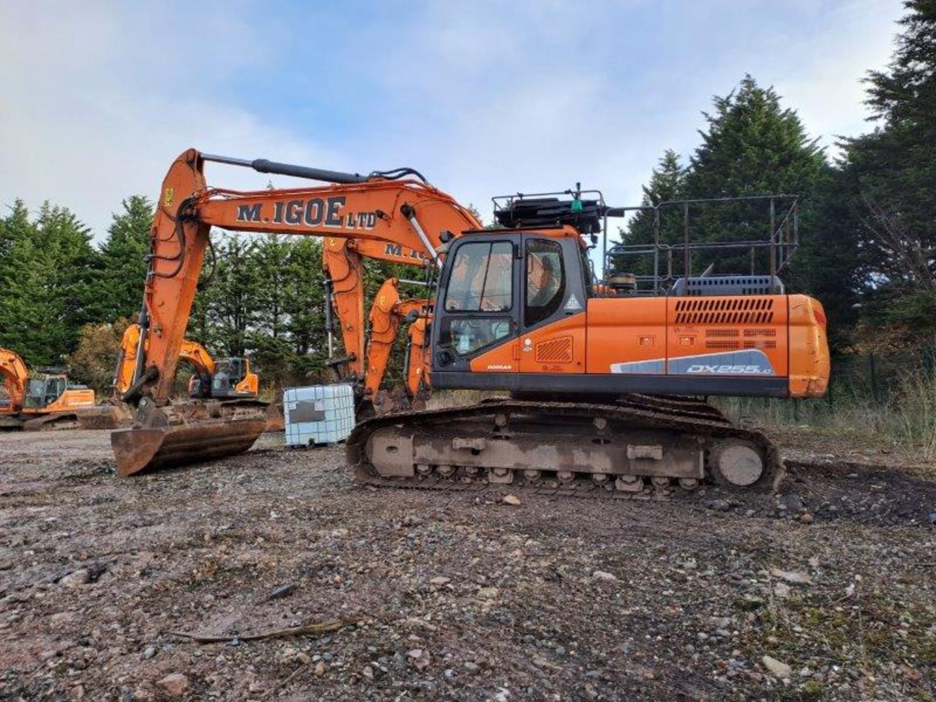 Doosan DX255LC-5 25.5t excavator, serial no. DHKCEBBXJH0001380, Year: 2018, hours: 7,221, Key: 1, - Bild 5 aus 23