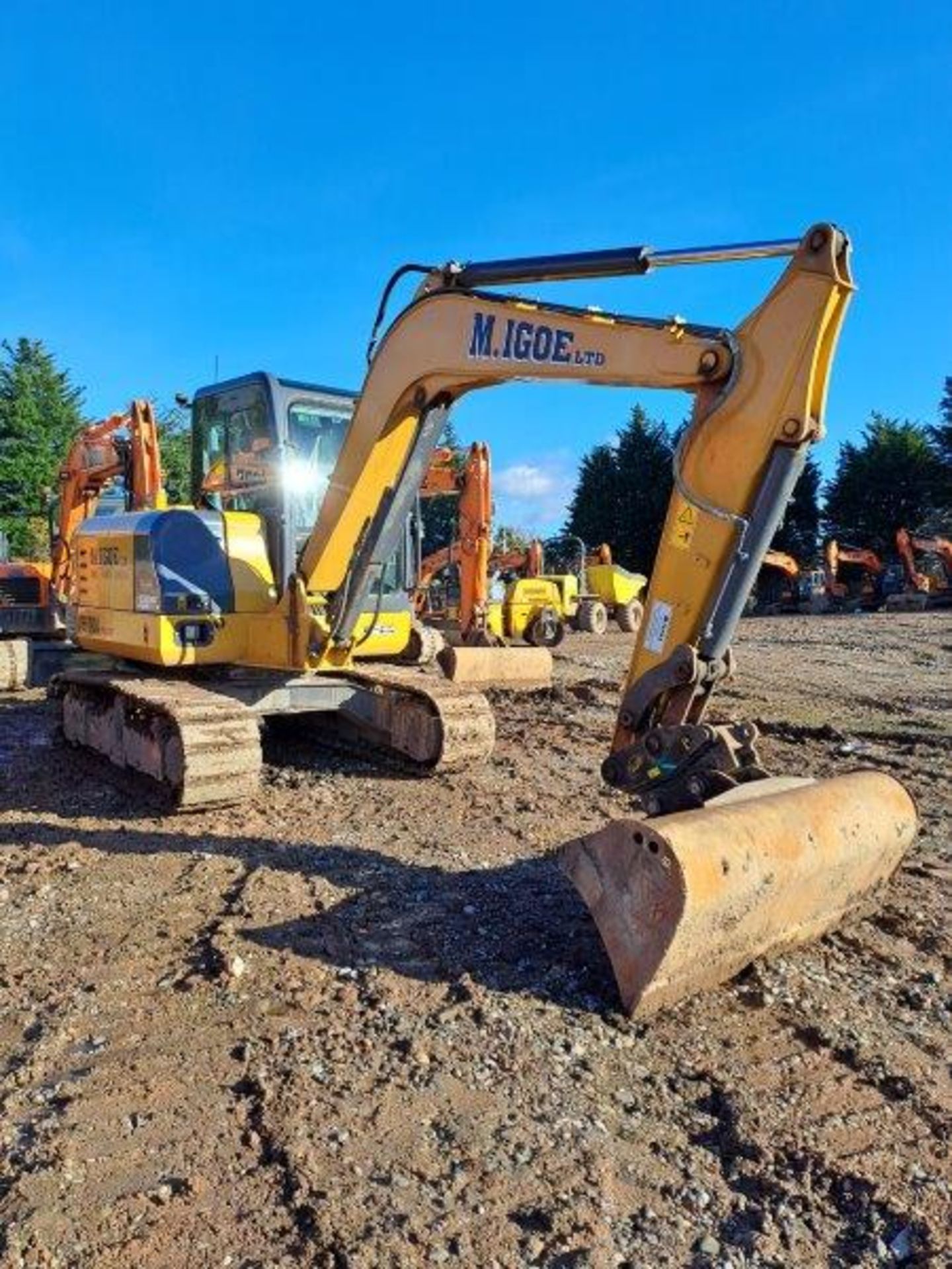 XCMG XE60DA midi excavator, serial no. SUGE0609LMKA38808, hours 850, with blade, air con, seat belt, - Image 2 of 18