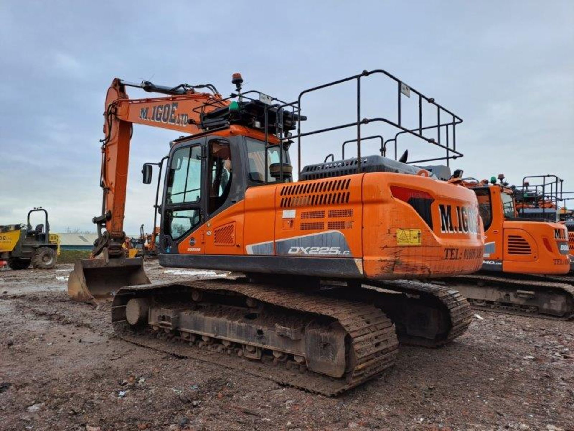 Doosan DX225LC-5 25.5t excavator, serial no. DHKCEBBUT2J0002021, Year: 2018, Hours: 5,430, Key: 1, - Image 5 of 20