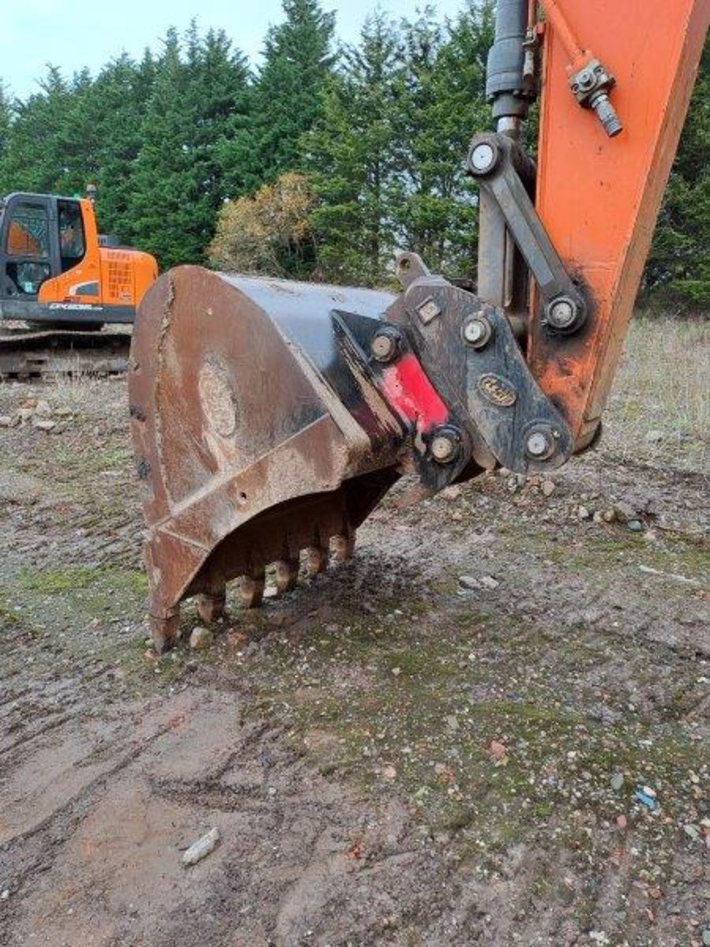 Doosan DX255LC-5 25.5t excavator, serial no. DHKCEBBXAH0001366, Year: 2017, Hours: 6,194, Key: 1, - Image 8 of 21