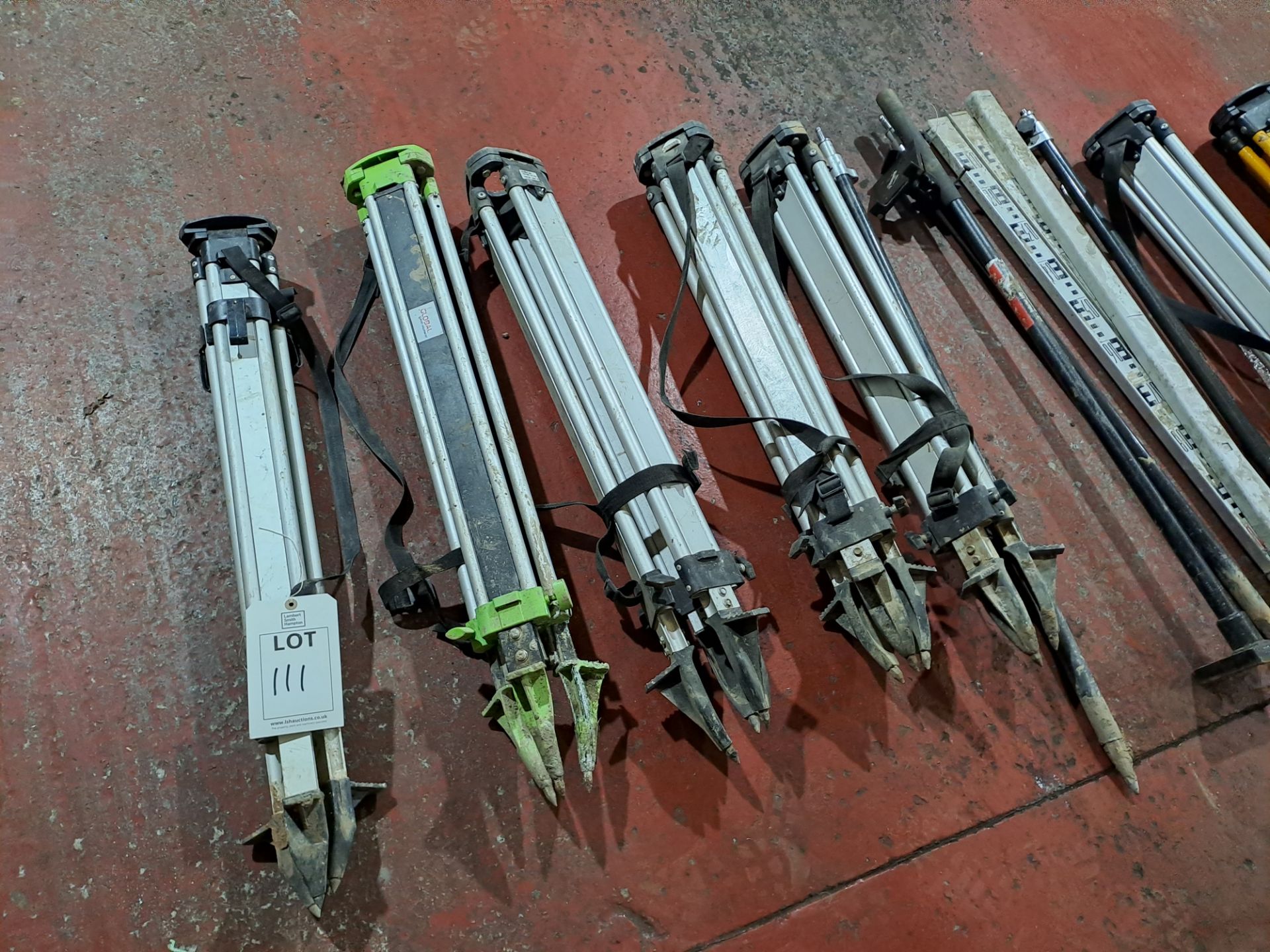Quantity of surveyors tools including approx. 9 x tripods, telescopic levelling staffs etc. - Image 2 of 4