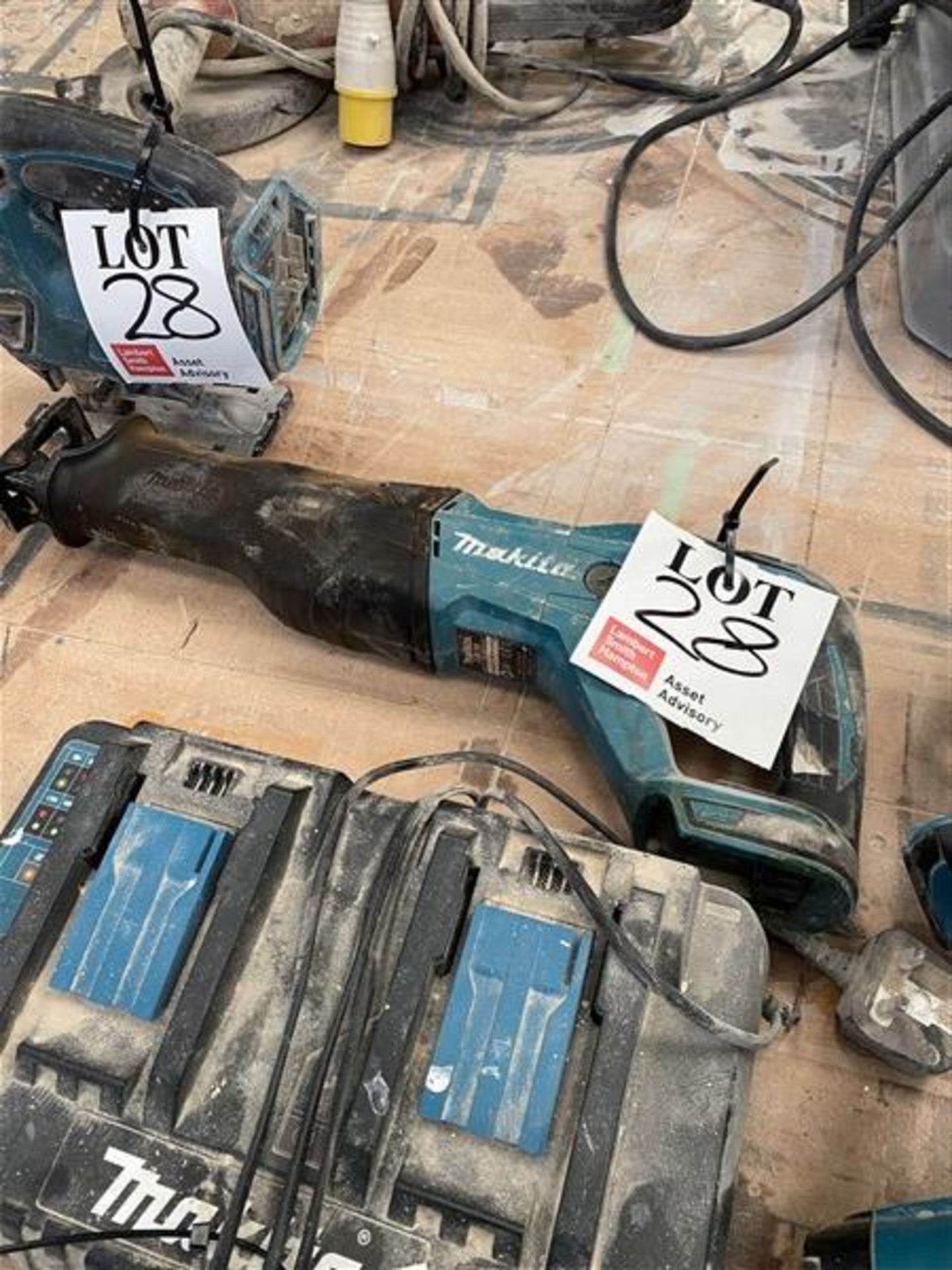 A quantity of Makita battery electric and 240V power tools, as lotted - Image 6 of 10