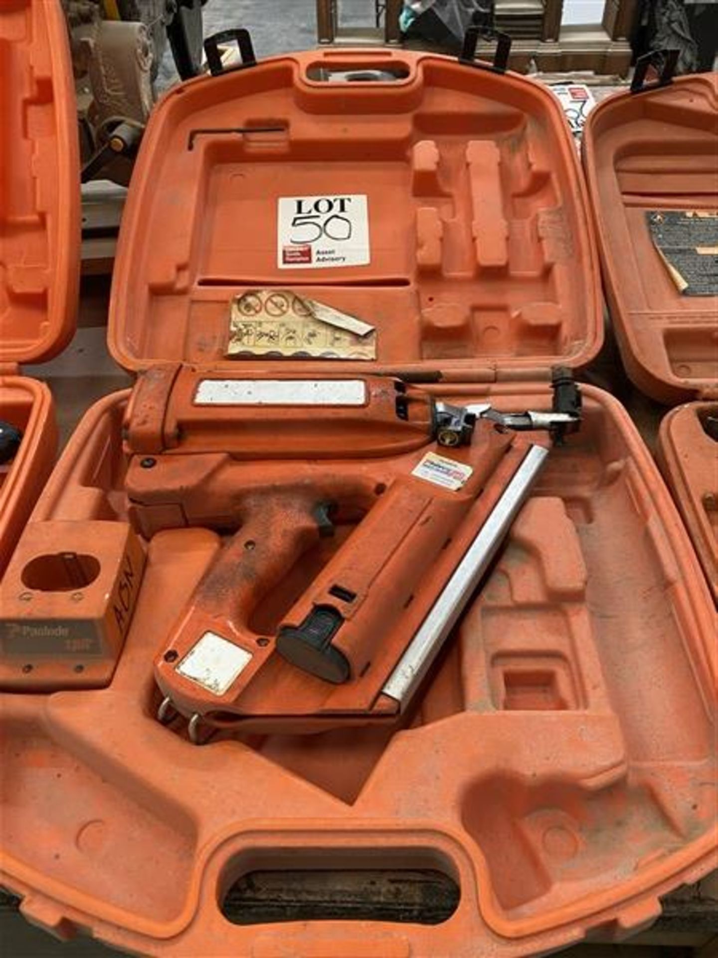 Six Paslode Impulse nail guns - Bild 2 aus 7