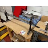 Manual box rolling machine