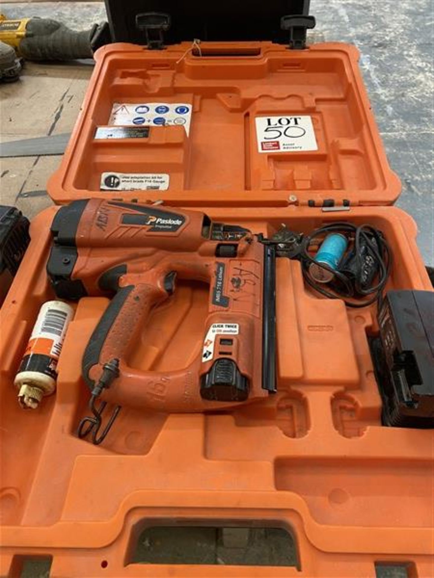 Six Paslode Impulse nail guns - Bild 6 aus 7