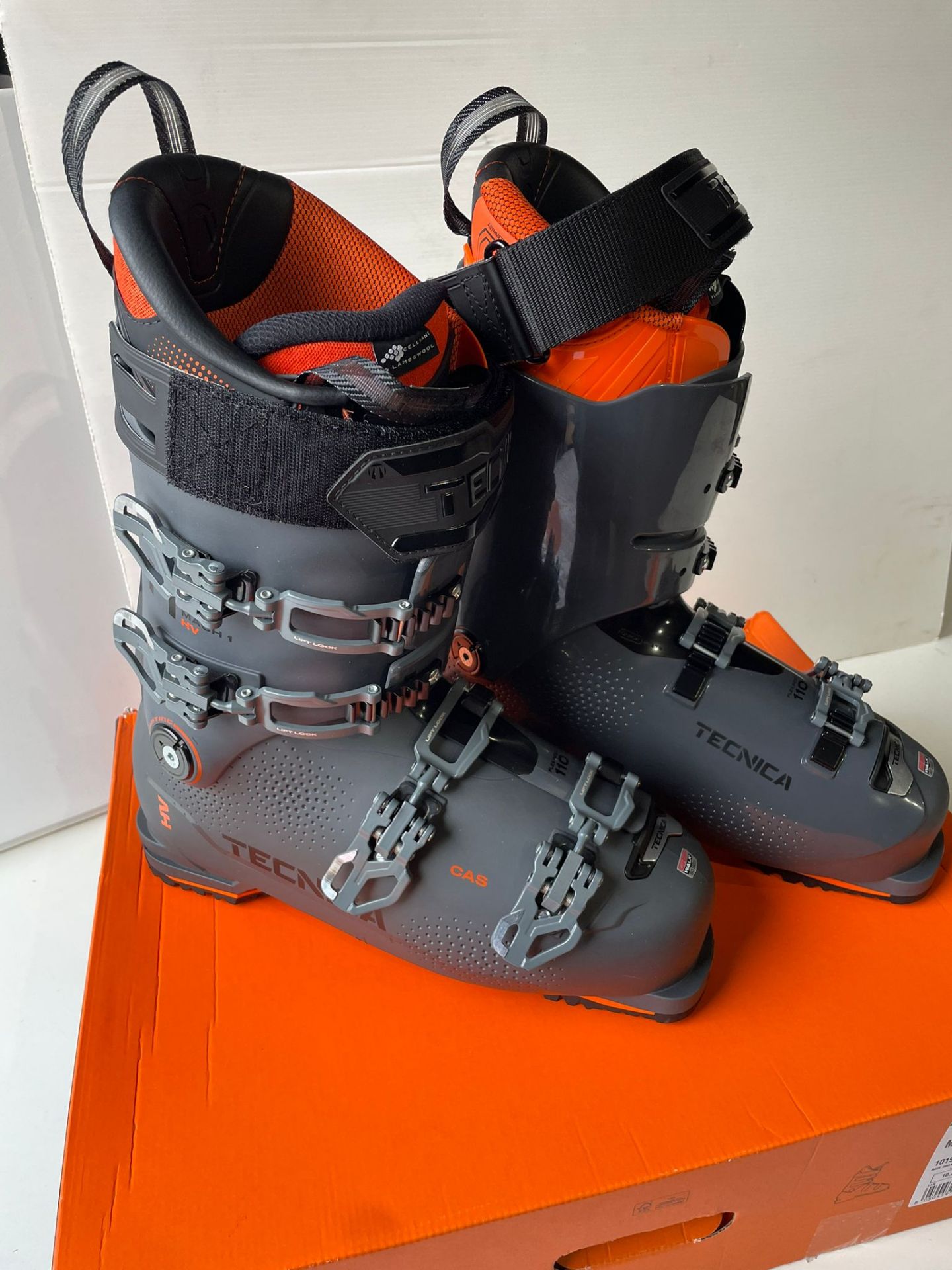 Tecnica ski boot, UK size 10.5