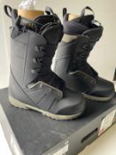 Salomon snow boots, UK size 8