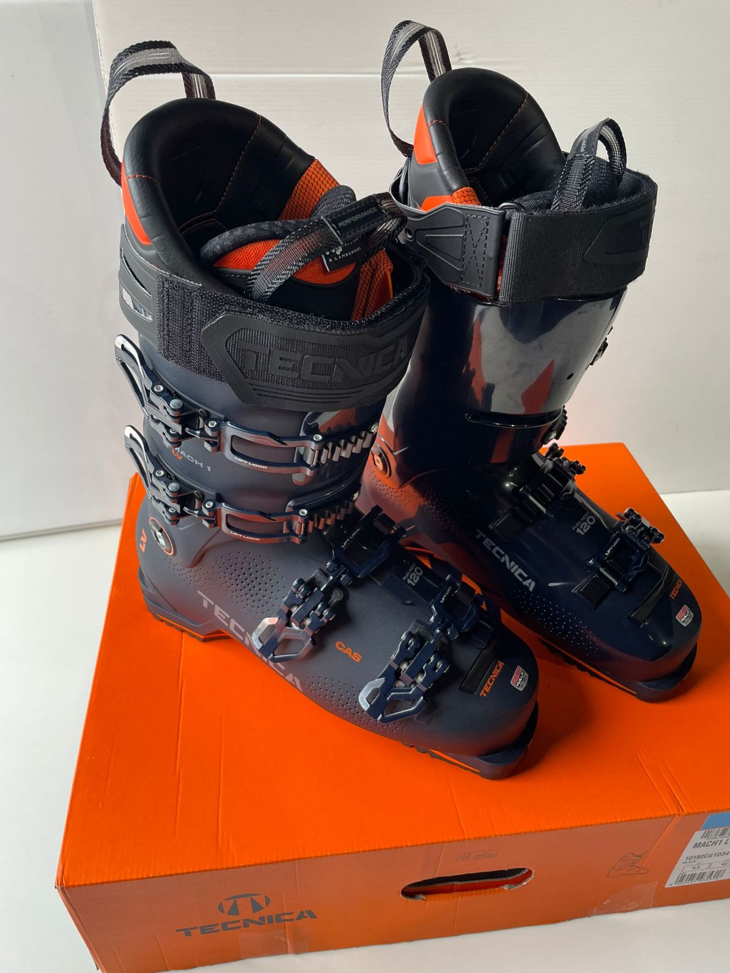 Tecnica ski boot, UK size 9.5