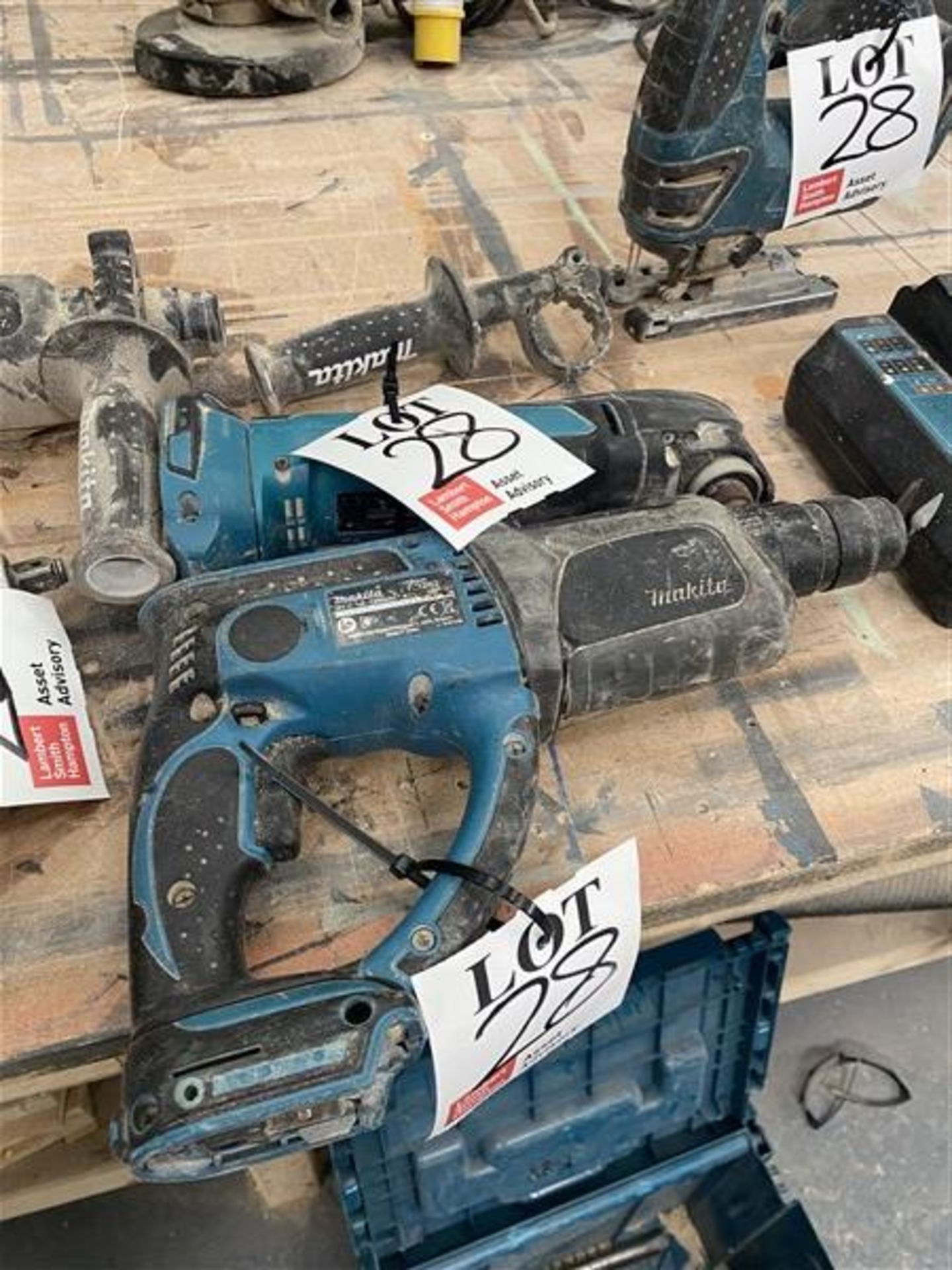 A quantity of Makita battery electric and 240V power tools, as lotted - Image 3 of 10