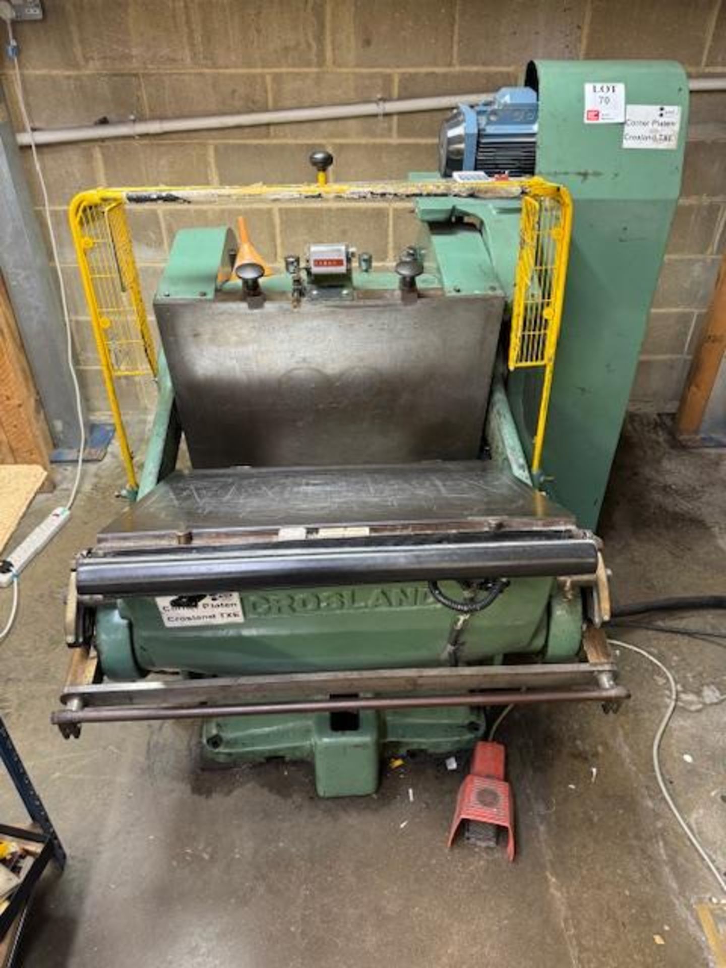 Crosland TXE corner platen press with control unit - Image 2 of 5