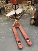 Clarke PT540M 61kg manual hydraulic pallet truck