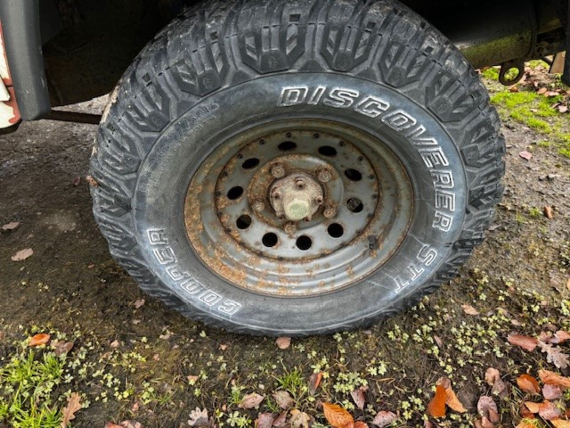 Landrover 110 Defender reg no. FG55 ZRU, recorded mileage 165,441 one key, V5 - No with fitted - Image 18 of 18