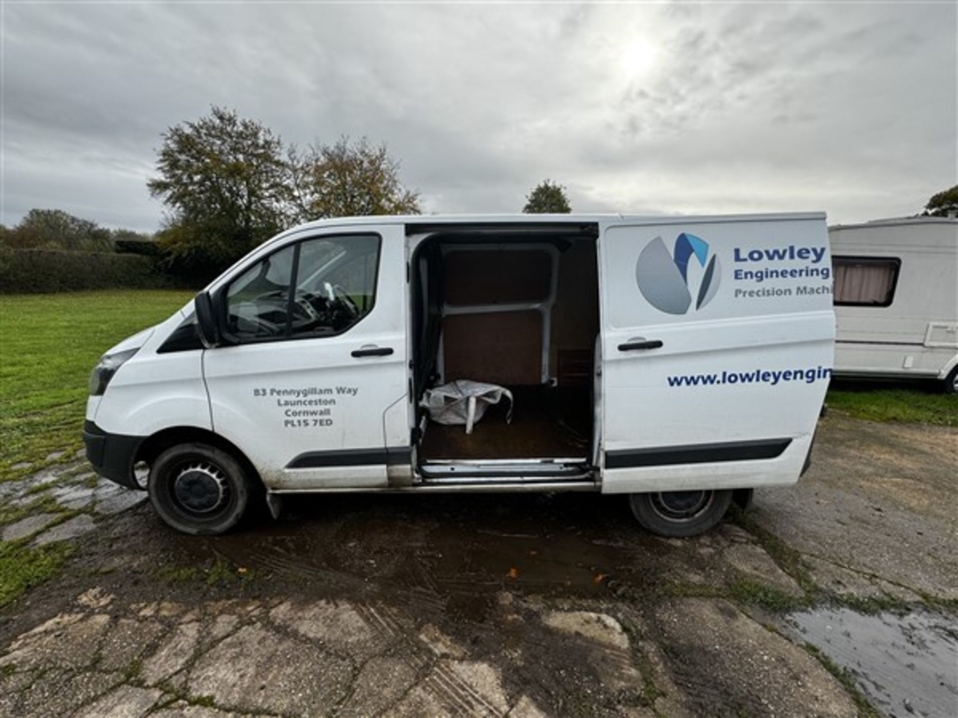 Ford Transit Custom 270 Eco-Tech, reg no. YK16 BYP mileage 227,019, two keys, V5 - yes, missing gear - Image 10 of 14