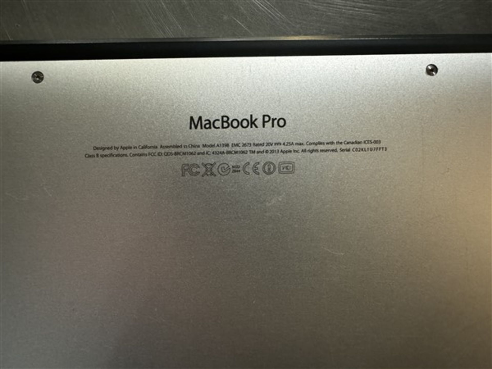 Mac Book Pro SN: C02KL1U7FFT3 With charger & carry case - Image 5 of 5