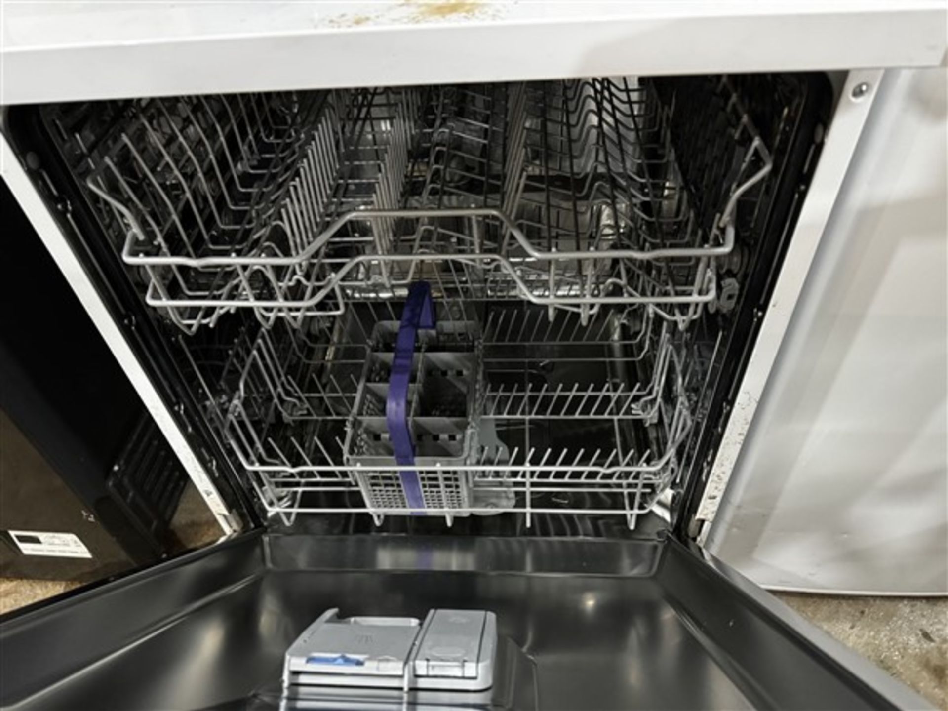 Beko dishwasher, model DVN0SR20W and an unbranded fridge - Image 5 of 6
